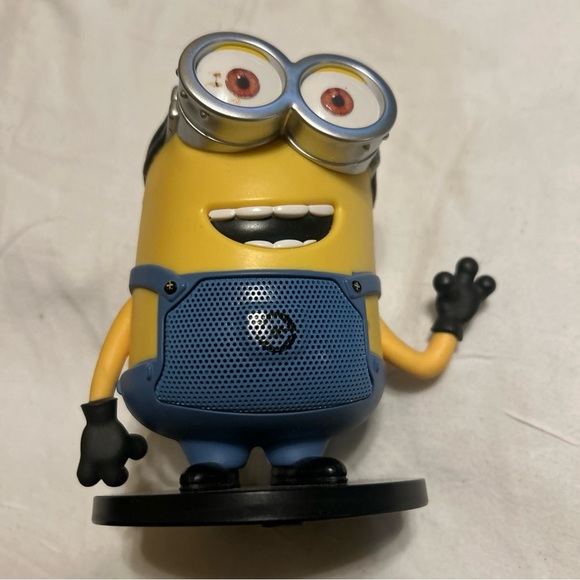 DESPICABLE ME Rechargable Bluetooth Wireless Speaker Tested Preowned minion - Picture 2 of 13